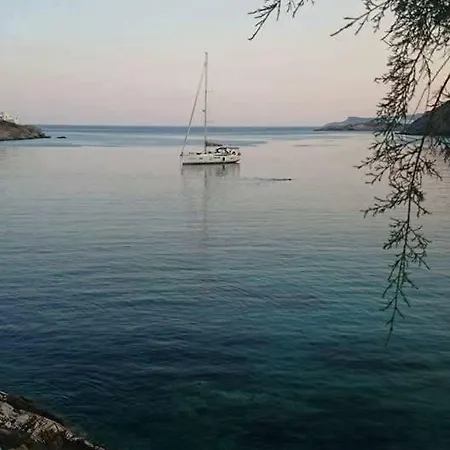 Sifneiko Arxontiko Πανσιόν *